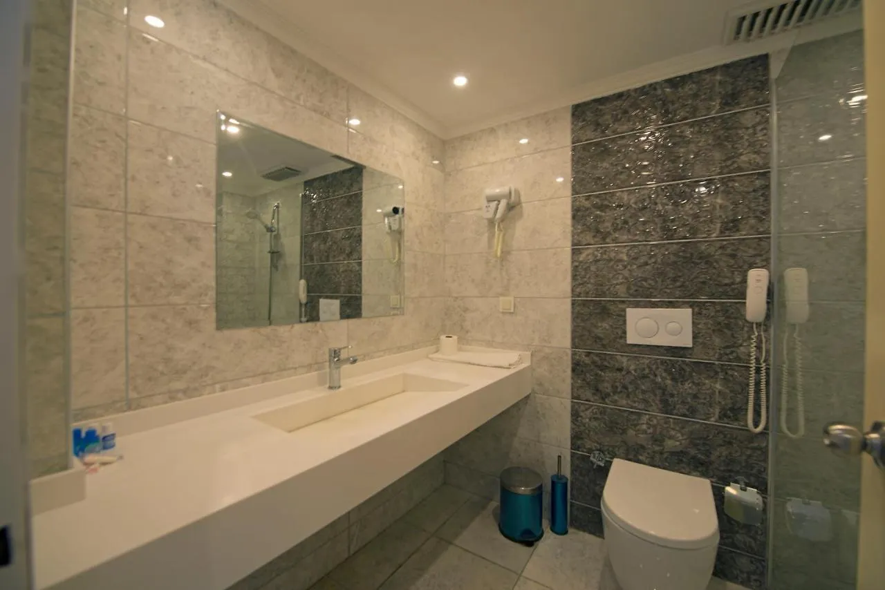 Ayma Beach Resort Kusadasi 4*,
